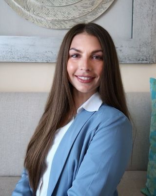 Photo of Madalyn Cosensci, Psychiatric Nurse Practitioner, DNP, PMHNP, BC