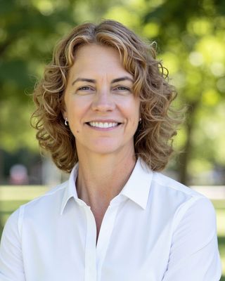 Photo of Dana Evans, Licensed Professional Counselor, LCPC, LPC
