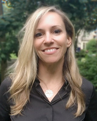 Photo of Ali Philips, Registered Psychotherapist in Mississauga, ON