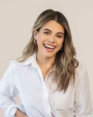 Photo of Lyndsey Mazza, MHC-LP