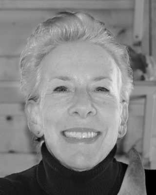 Photo of Trisha Crocker, Art Psychotherapist, PhD