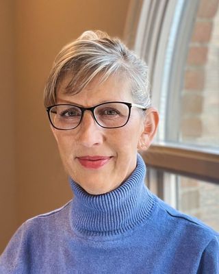 Photo of Kristen M. Landau, Clinical Social Work/Therapist, JD, LLMSW