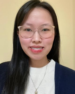 Photo of Linh Pham, Registered Psychotherapist (Qualifying) in Ontario
