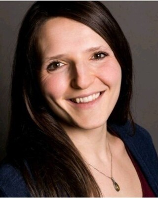 Photo of Alanna Caldwell, Psychologist in T2R, AB