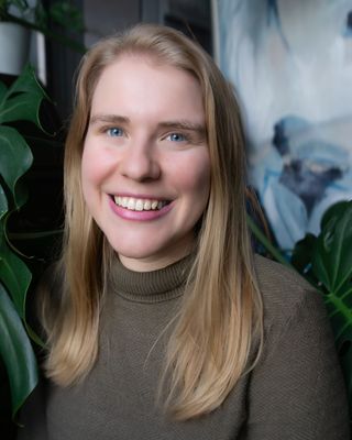 Photo of Amanda Van Geel, Registered Social Worker, MSW, RSW, MSc