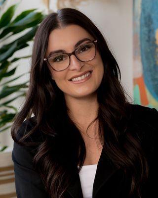Photo of Beatrice Achen, Psychologist, MC