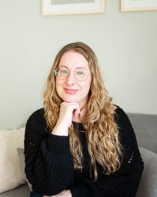 Photo of Elizabeth Davis, Counselor, MS, LCPC-c, C-DBT