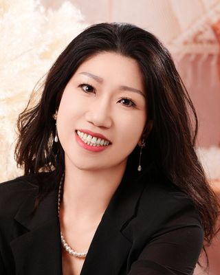 Photo of Dr. Jamie Yang, Psychologist, PhD, LP
