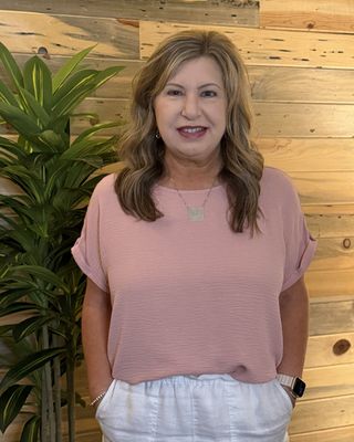 Photo of Amy Mundello, Marriage & Family Therapist, MS, LMFT