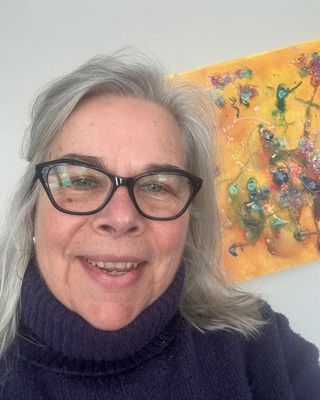 Photo of Rosalind Mary McLean, Registered Psychotherapist, MTS, RP-S, RMFT