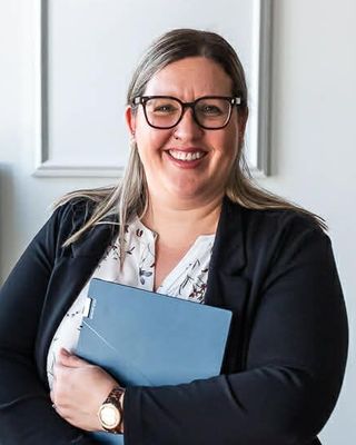 Photo of Danielle Mackenzie, Registered Psychotherapist, MA, RP