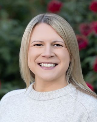 Photo of Claire Maschinski, Marriage & Family Therapist, LMFT