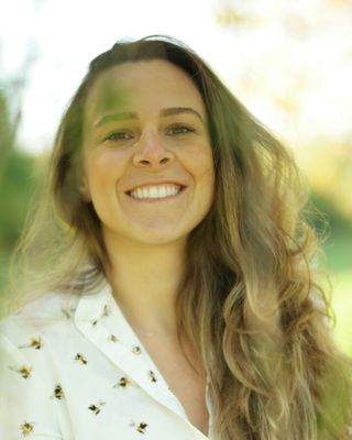 Photo of Juliana Neves, Psychotherapist, GMBPsS