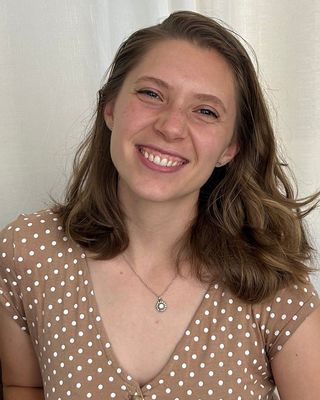 Photo of Alice Nafekh, Clinical Social Work/Therapist, LCSWA