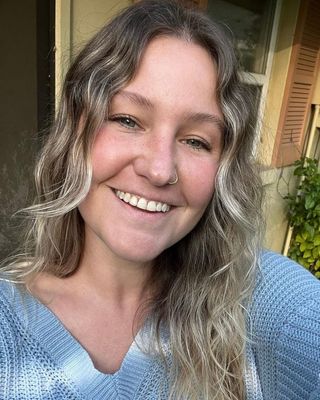 Photo of Emma Geisdorf, Counselor, LMHC, R-DMT