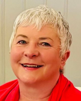 Photo of Liz Muir, Counsellor, MNCPS Acc.