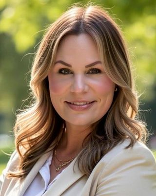 Photo of Dr. Nicole Djakow-Fransko, Psychologist, PsyD, LPC