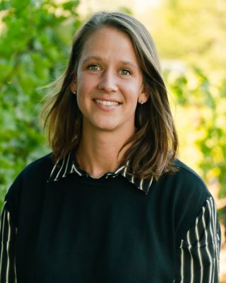 Photo of Sarah Frisch, Marriage & Family Therapist Associate, MA, AMFT