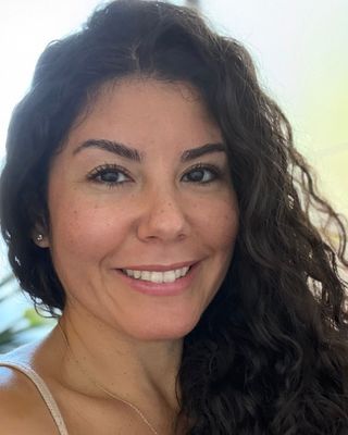 Photo of Maya Ribot, Clinical Social Work/Therapist, MSW, LICSW