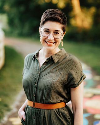 Photo of Jinger Kinner, Licensed Professional Clinical Counselor, MFT, LPCC