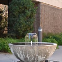 Gallery Photo of Find me near the fountain.