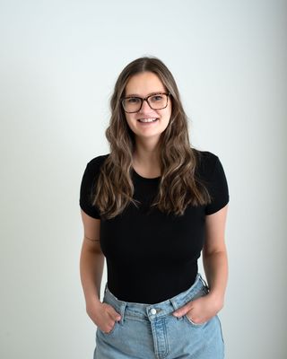 Photo of Alison Marshall, Registered Psychotherapist (Qualifying), RP(Q), MACP