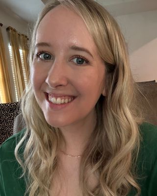 Photo of Ashley Caples, Marriage & Family Therapist, LMFT, MA