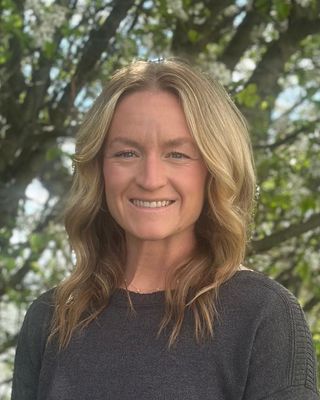 Photo of Elizabeth Whitworth, Pre-Licensed Professional, MSW