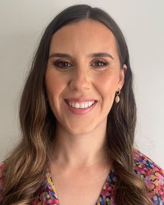 Photo of Dr Catrin Davies, Psychologist, PsychD, HCPC - Clin. Psych.