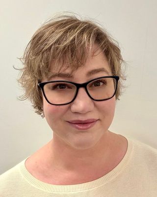 Photo of Dr. Rachel Martin, Psychologist, PhD, RPsych