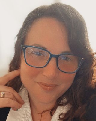 Photo of Starr Oleniuk, Registered Social Service Worker, RSSW