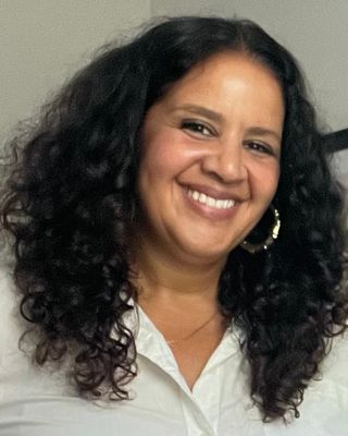 Photo of Eloiza Jorge, Clinical Social Work/Therapist, MSW, MA, LCSW, CPC