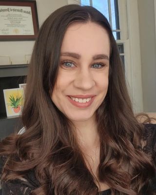 Photo of Taylor Smith, Clinical Social Work/Therapist, LCSW, LISW