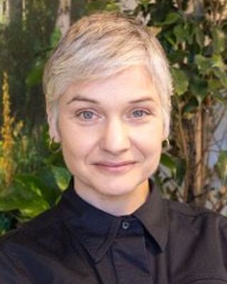 Photo of Cara Johnston, Psychotherapist, MSc, UKCP Trainee