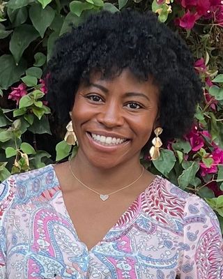 Photo of Dr. Alysha Thomas, Marriage & Family Therapist in Los Angeles, CA