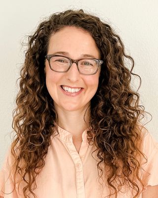 Photo of Hattie Bluestone, Marriage & Family Therapist Associate, AMFT