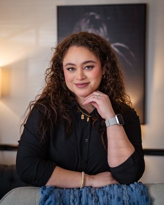 Photo of Ninoshka Medina, MA