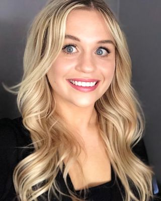 Photo of Kristen Lawrynowycz, Registered Psychotherapist (Qualifying), RP(Q)
