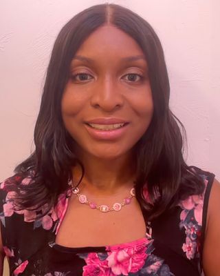 Photo of Kenyetta Holmes, Registered Clinical Social Worker Intern, MSW, RCSWI
