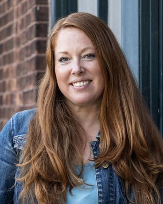 Photo of Lori Elliott, Registered Social Worker, MSW, RSW, CCC