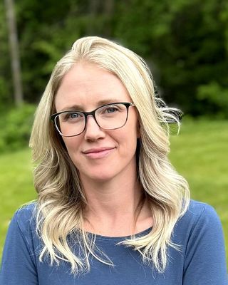 Photo of Jessica Lundy, Registered Psychotherapist, MACP, RP