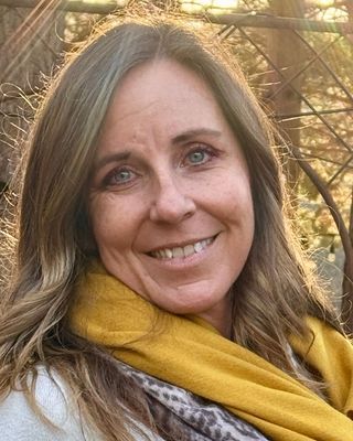 Photo of Leanna Troesh, Clinical Social Work/Therapist, SWLC, LAC