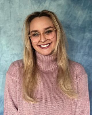 Photo of Rebecca Osterlee, Registered Psychotherapist, MEd