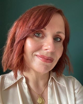 Photo of Tracey McMahon - Heart Therapy NI, Psychotherapist, PhD, HCPC-Art Therap.