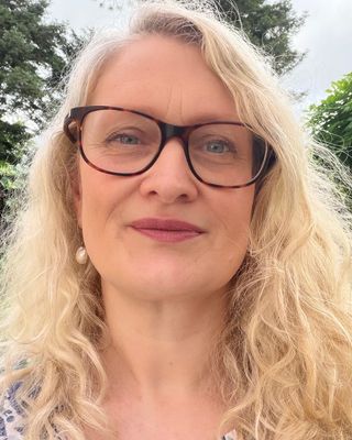 Photo of Charlotte Nash, Psychotherapist, MA, MBABCP