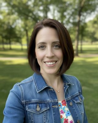 Photo of Lauren Morris - Lauren Morris, Clinical Social Work/Therapist, LCSW