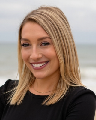 Photo of April Rhatigan, Pre-Licensed Professional, LSW