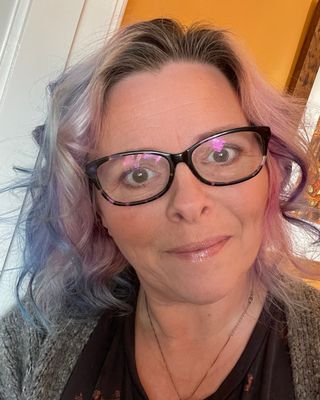 Photo of Ruth Slaney, Psychotherapist, MBABCP