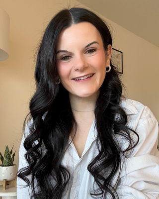 Photo of Cassandra Palazzolo, Registered Psychotherapist (Qualifying), MACP, BA
