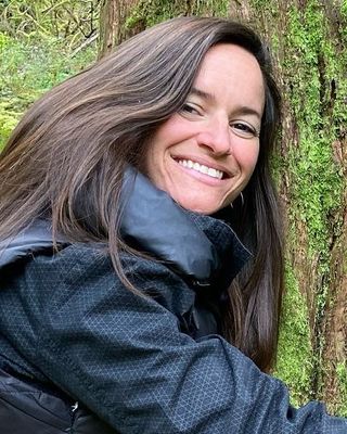 Photo of Nicole Cantelon - Nicole (Niki) Cantelon, Couples & Family Therapist, Registered Psychotherapist, RP